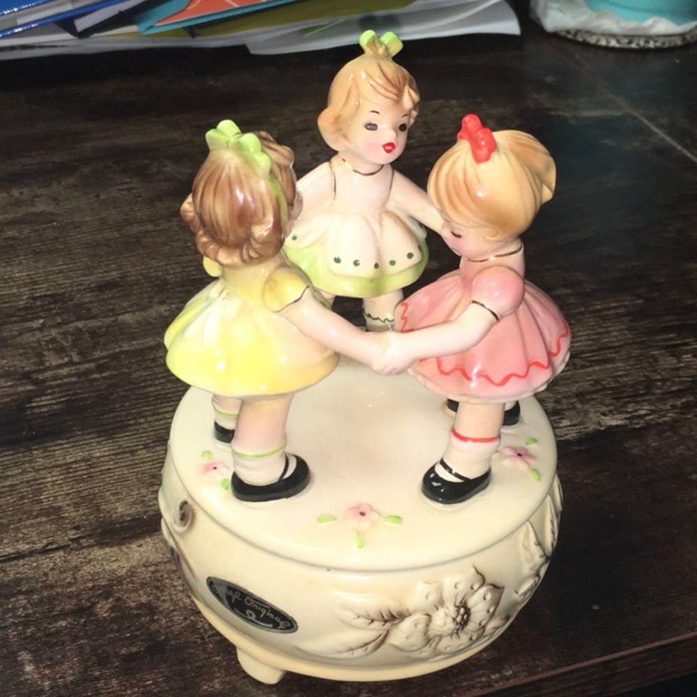 Vintage 1980s Josef Originals “Ring Around the Rosie”